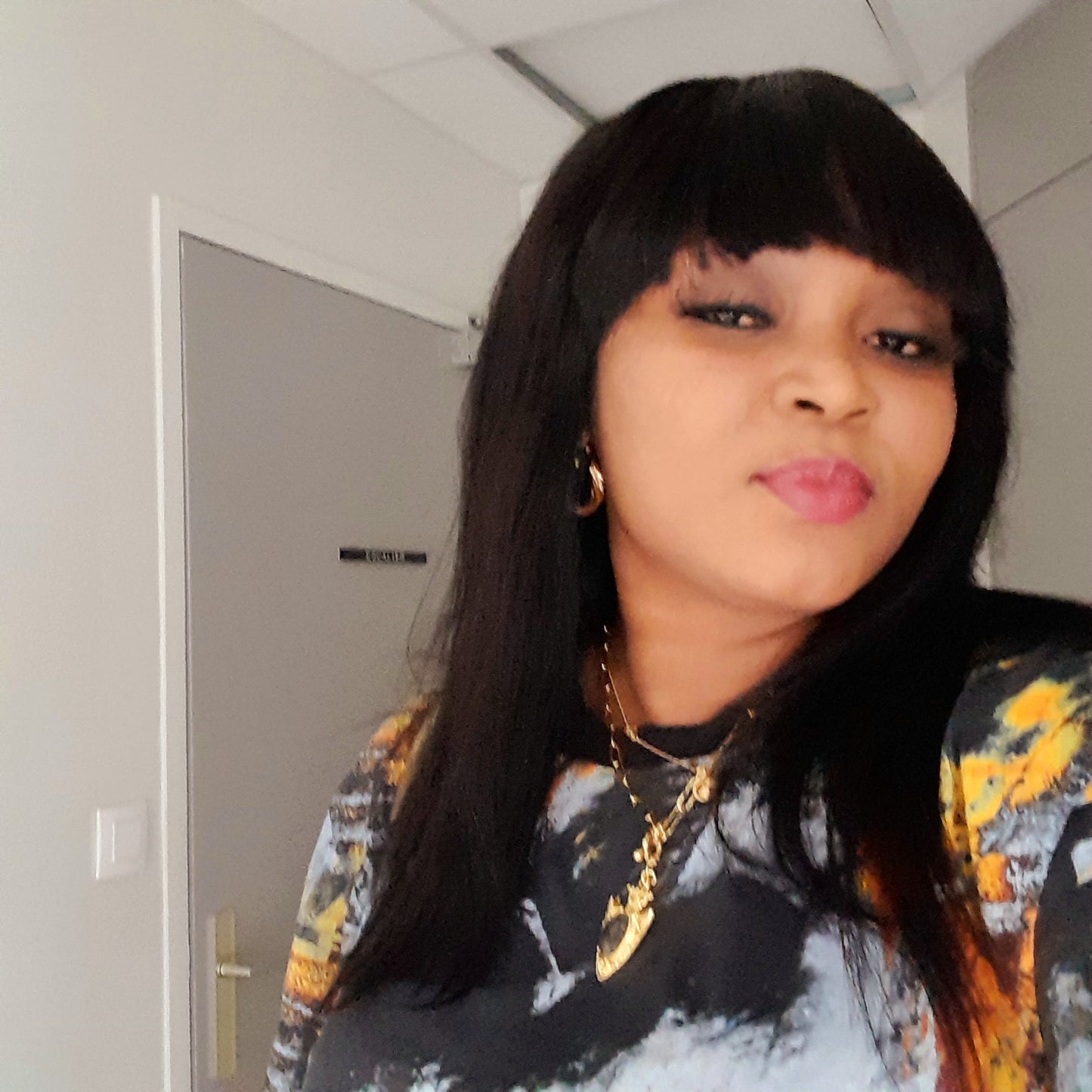 888 TOTAL DOUBLE WHITE LAIT TRÈS ECLAIRCISSANTE , GLUTATHIONE, AHA, COLLAGÈNE 350 ML SANS HYDROQUINONE