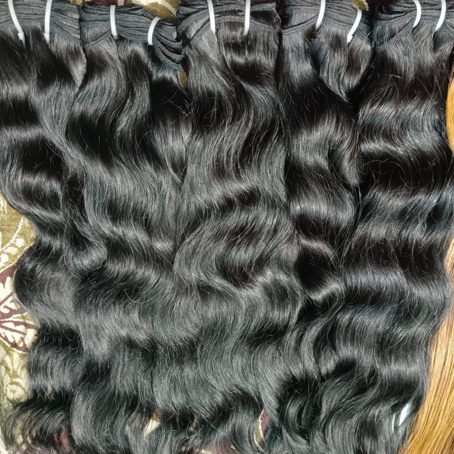 Cheveux indiens raw hair très très bonne qualité soyeux 5 bundles 20"( 100g par paquet, 500g)