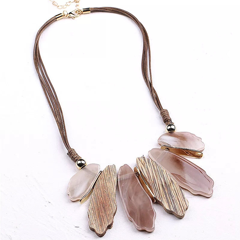 GRAND COLLIER LONG EN BOIS ET RESINE POUR FEMME