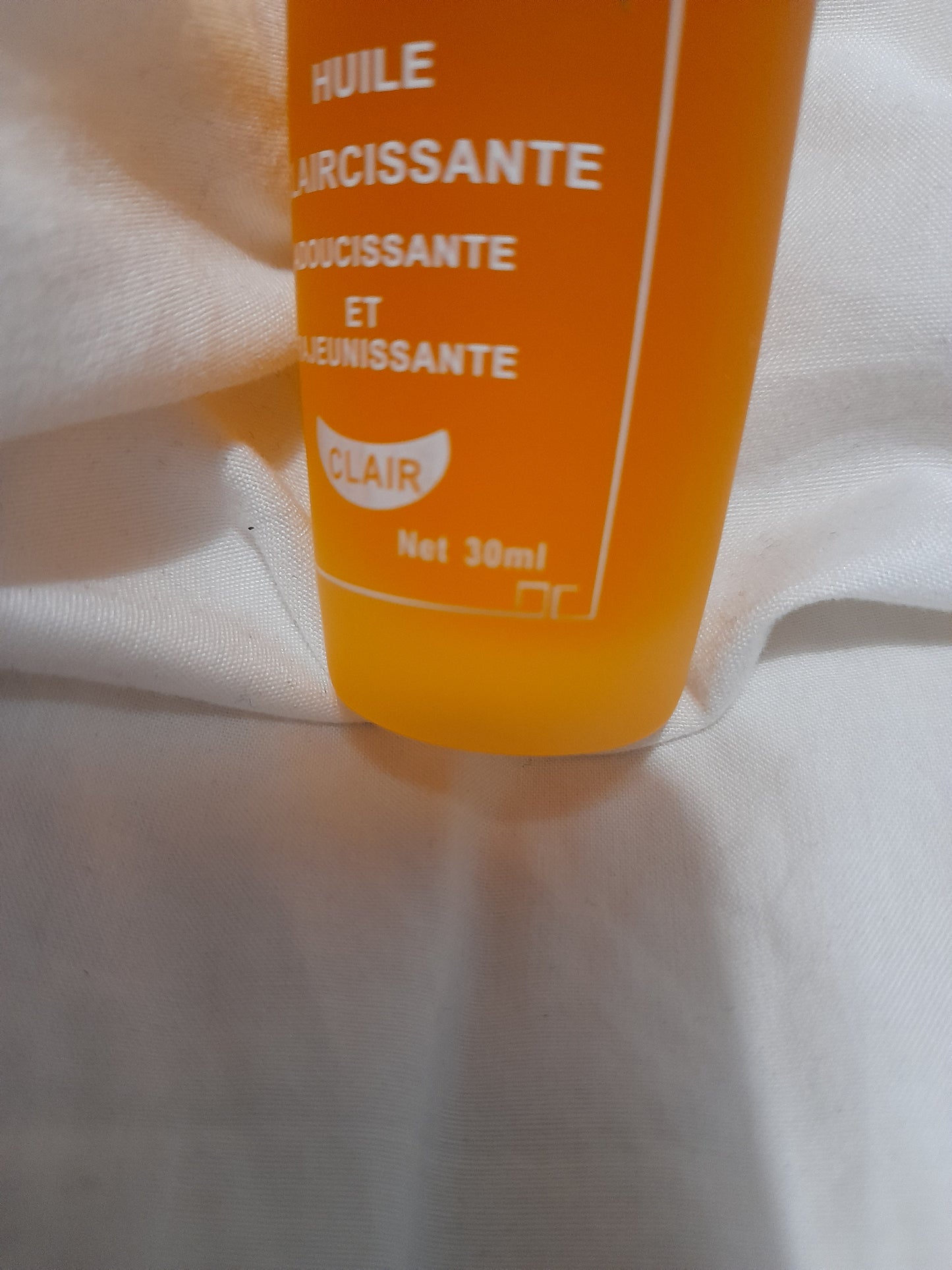 30ml Huile Eclaircissant lalala Petite Bouteille , a base de vitamine E