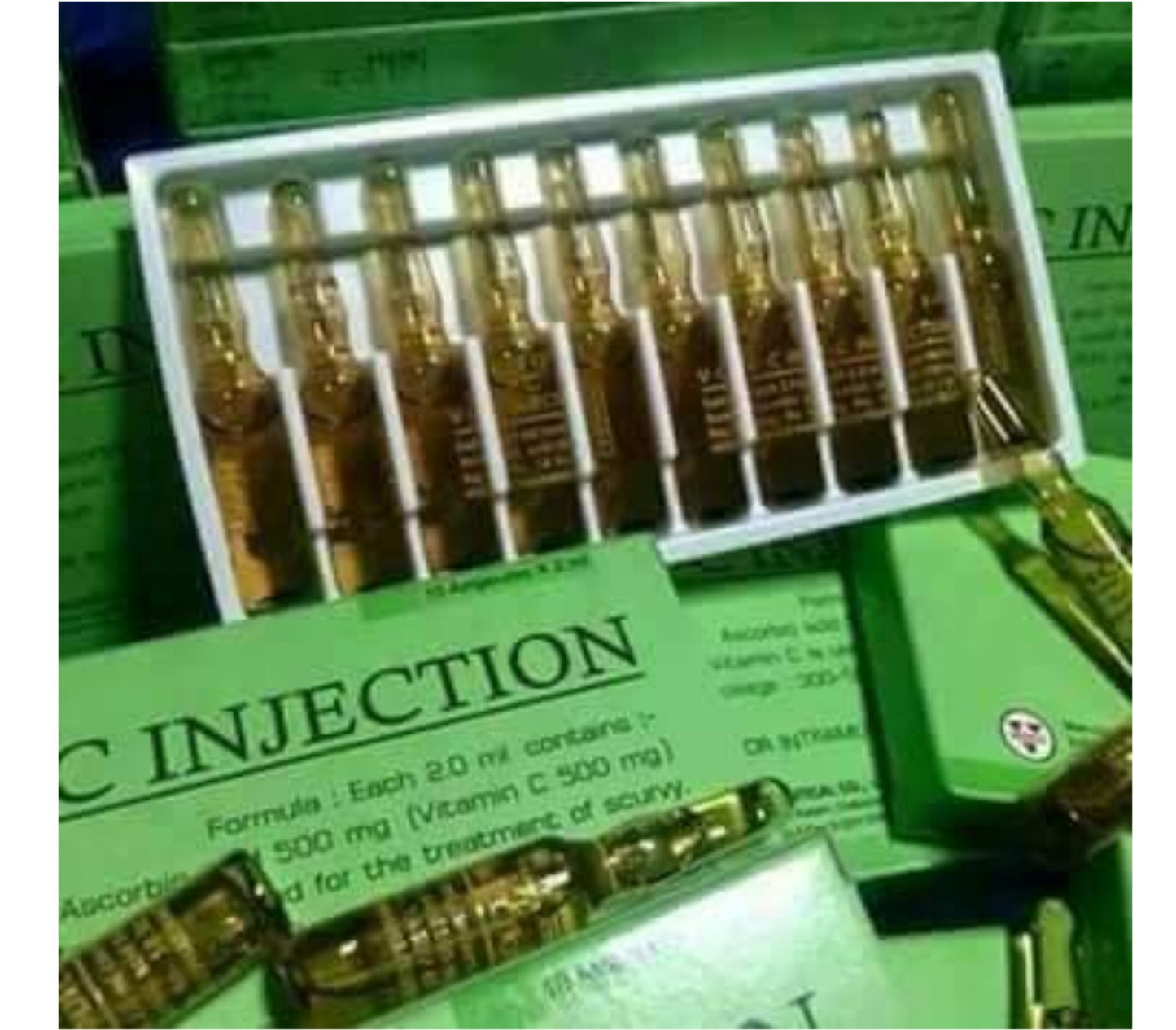 V-C VITAMINE C ASCORBIC 10 AMPOULES ECLAIRCISSANT ANTI TACHES EST VERGETURES